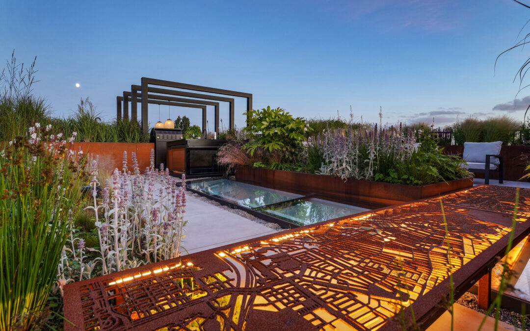 Exclusive roof gardens enrich urban biodiversity